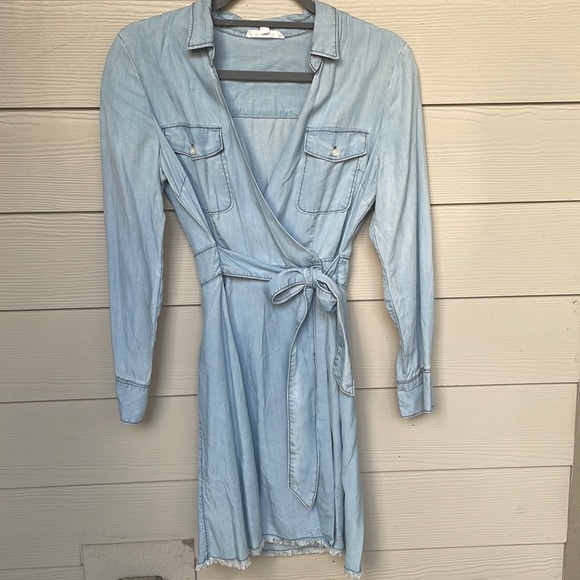 BB DAKOTA Wrap Dress 100% Tencel - Picture 2 of 8